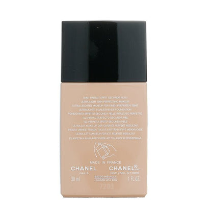 Chanel Vitalumiere Aqua Ultra Light Hautperfektionierendes Make-up LSF 15 – Nr. 30 Beige, 30 ml