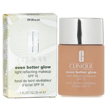 Clinique Even Better Glow Lichtreflektierendes Make-up LSF 15 – Nr. CN 20 Fair, 30 ml