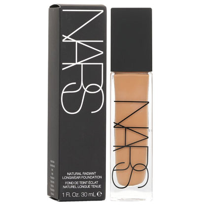 NARS Natural Radiant – #Barcelona (Medium 4 – Für mittlere bis mitteldunkle Haut mit subtilen pfirsichfarbenen Untertönen) 30 ml