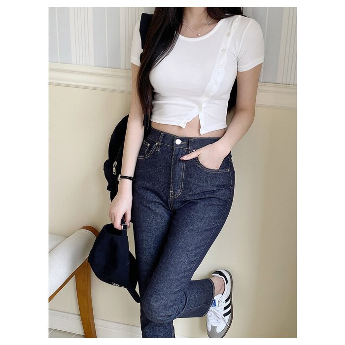 Trendywhere – Crop Top mit Schlitz und Knopfleiste vorne, gratis (XS-S)