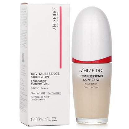 Shiseido Revitalessence Skin Glow Foundation LSF 30 – Nr. 120 Elfenbein, 30 ml